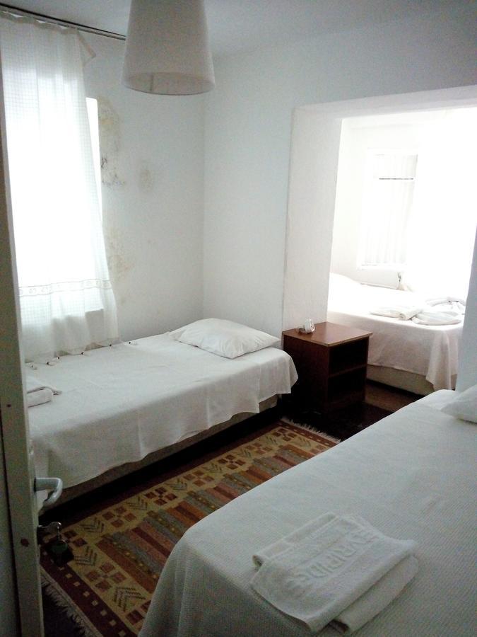 Mavi Pension Hotel Ayvalik Luaran gambar