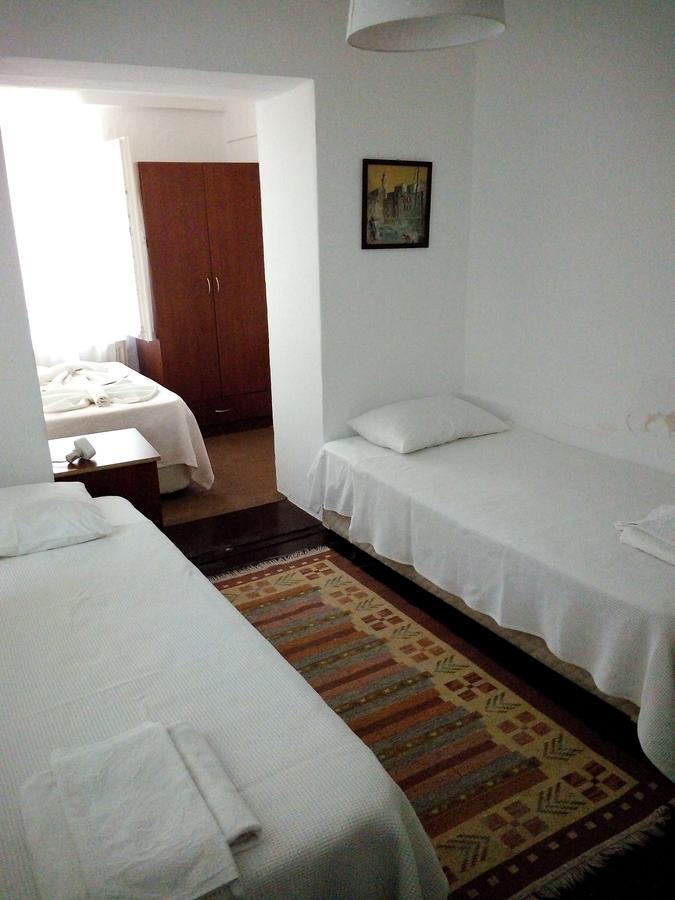 Mavi Pension Hotel Ayvalik Luaran gambar